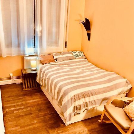 Royal Street Accommodation Calais Bagian luar foto